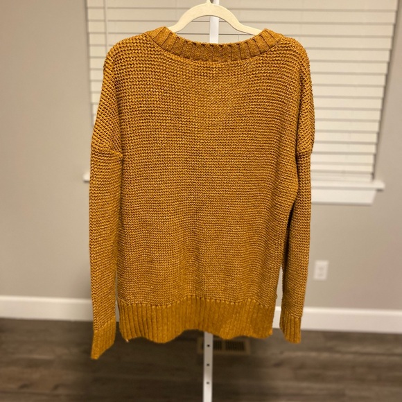 New In Oversized Caramel Colored Waffle Knit Button V Neck Sweater - Picture 4 of 7